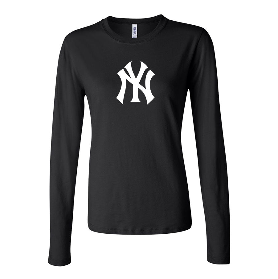 Women's NY Yankees Long Sleeve T-Shirt