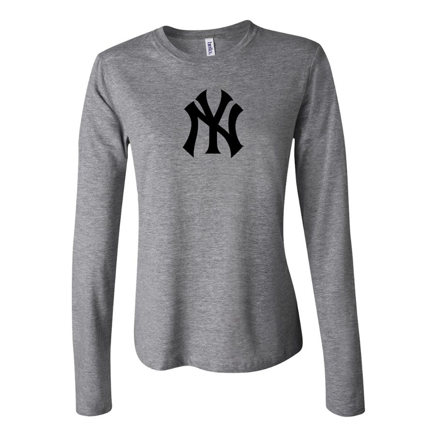 Women's NY Yankees Long Sleeve T-Shirt