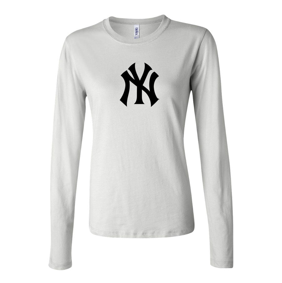 Women's NY Yankees Long Sleeve T-Shirt