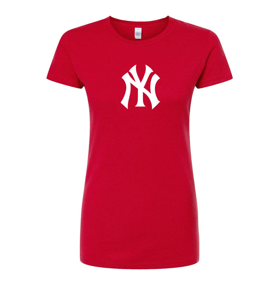 Women's NY Yankees Round Neck T-Shirt